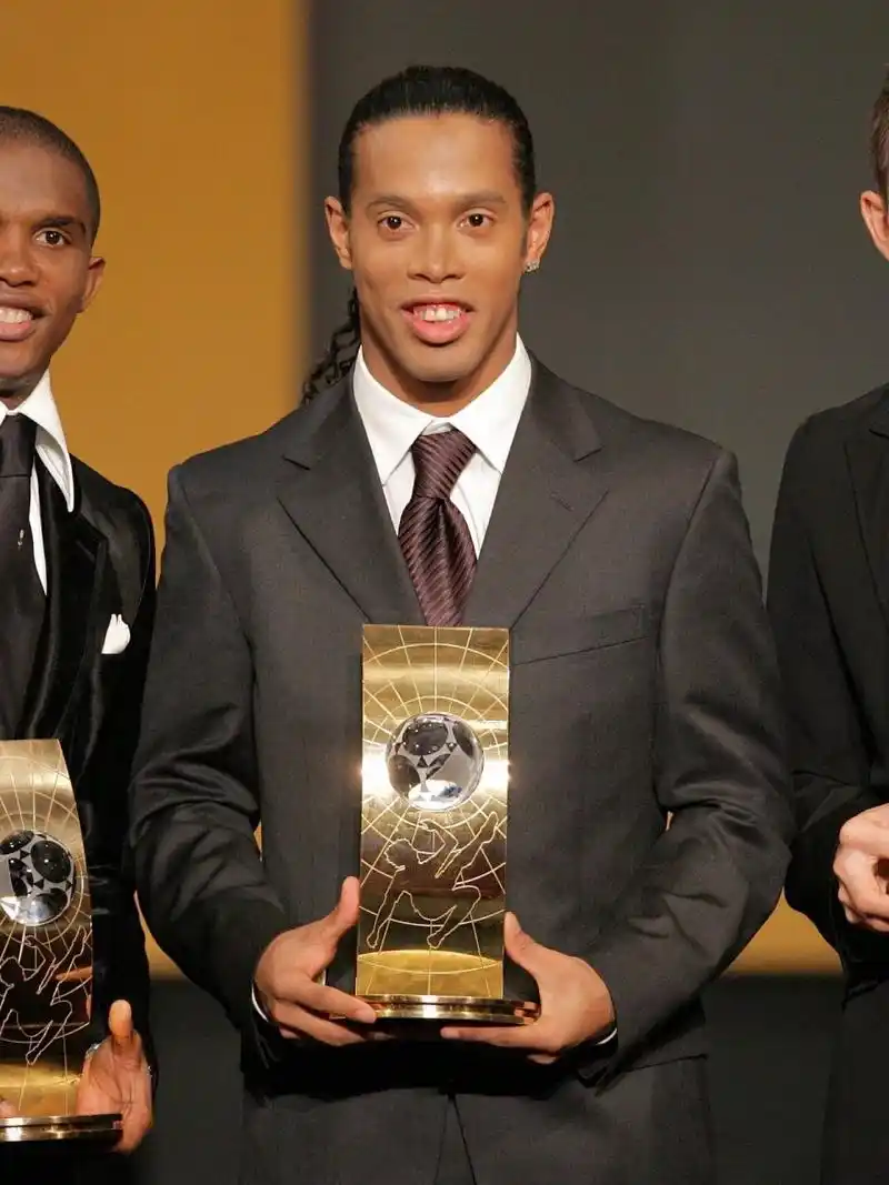 虽然面临的 虽然面临的