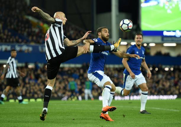 危机考验的 危机考验的