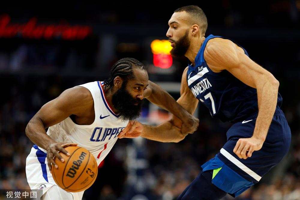 斗志昂扬的 斗志昂扬的