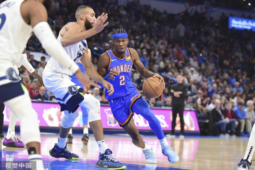 竞争激烈的 竞争激烈的